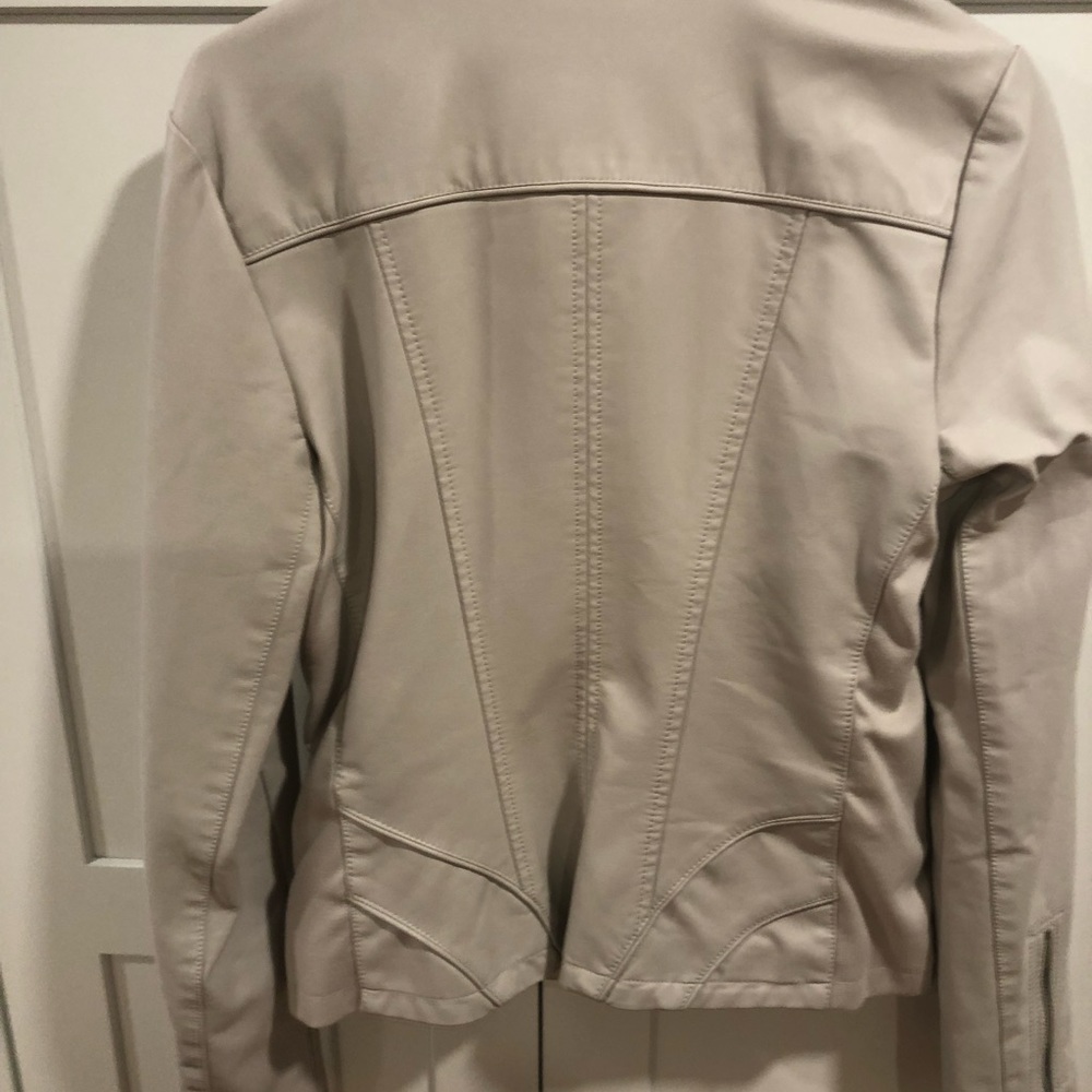 Guess Jacket Size M/M/M - image 8